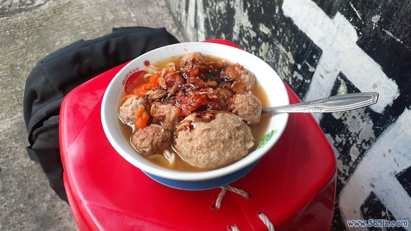 5 Bakso Khas Jawa Ini Dijajakan 'Nyempil' di Gang Sempit